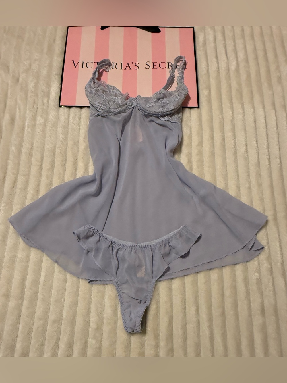 Victoria's Secret vintage Lavender Lace-Trim Chemise  babydoll with Thong set